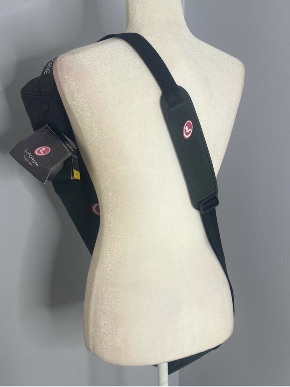 Liforme Dark Gray Yoga Mat
Carry Bag - Picture 5 of 6